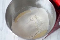 Булочки с колбасой из дрожжевого теста - шаг 4 Булочки с колбасой из дрожжевого теста - шаг 4