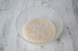 Домашний хлеб с сыром в духовке - шаг 4