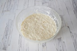 Домашний хлеб с сыром в духовке - шаг 7