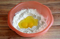 Дрожжевое тесто для пирогов на сухих дрожжах - шаг 4 Дрожжевое тесто для пирогов на сухих дрожжах - шаг 4