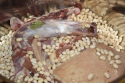 Фасолевый суп на гусе - шаг 1 Фасолевый суп на гусе - шаг 1