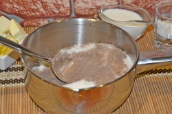 Фигурный домашний шоколад из какао-порошка и масла - шаг 2 Фигурный домашний шоколад из какао-порошка и масла - шаг 2