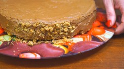 Киевский торт с шоколадно-ореховой начинкой - шаг 14