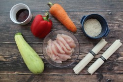 Удон с курицей и овощами - шаг 2