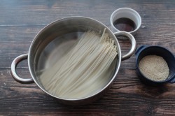 Удон с курицей и овощами - шаг 6