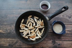 Удон с курицей и овощами - шаг 8