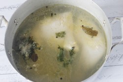 Колбаса в бутылке с желатином - шаг 1