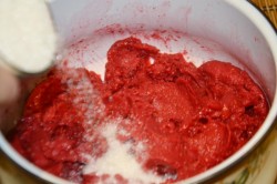 Малина с сахаром с варкой на зиму - шаг 3 Малина с сахаром с варкой на зиму - шаг 3