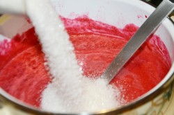 Малина с сахаром с варкой на зиму - шаг 6 Малина с сахаром с варкой на зиму - шаг 6