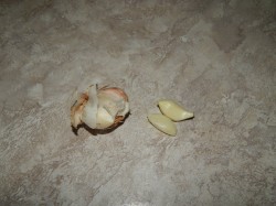 Маринованная слива с чесноком на зиму - шаг 3 Маринованная слива с чесноком на зиму - шаг 3