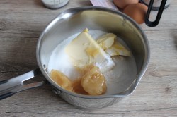 Ленивый медовик без раскатки коржей - шаг 2 Ленивый медовик без раскатки коржей - шаг 2