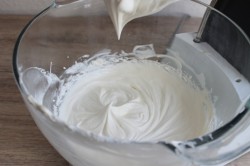 Ленивый медовик без раскатки коржей - шаг 9 Ленивый медовик без раскатки коржей - шаг 9