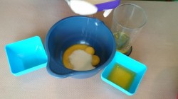 Пасхальный кулич на сухих дрожжах от Алексея - шаг 2 Пасхальный кулич на сухих дрожжах от Алексея - шаг 2