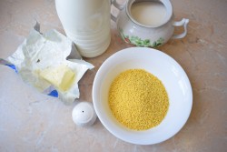 Пшенка в мультиварке на молоке - шаг 1