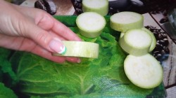 Мини пицца из кабачков - шаг 2