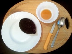 Черная редька с медом от простуды - шаг 1