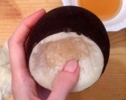 Черная редька с медом от простуды - шаг 4