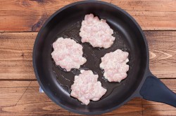 Рубленные котлеты из индейки - шаг 6