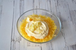 Рулетики из баклажанов с сыром и чесноком - шаг 8