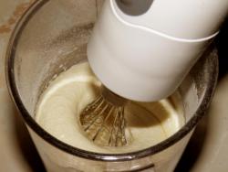 Апельсиновая шарлотка с апельсинами в духовке - шаг 2