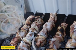 Шашлык на кефире из свинины - шаг 10