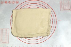 Слоеное бездрожжевое тесто в домашних условиях и 15 похожих рецептов: видео, фото, калорийность, отзывы - шаг 10 Слоеное бездрожжевое тесто в домашних условиях и 15 похожих рецептов: видео, фото, калорийность, отзывы - шаг 10