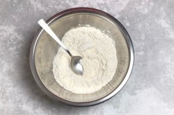 Слоеное бездрожжевое тесто в домашних условиях и 15 похожих рецептов: видео, фото, калорийность, отзывы - шаг 5 Слоеное бездрожжевое тесто в домашних условиях и 15 похожих рецептов: видео, фото, калорийность, отзывы - шаг 5