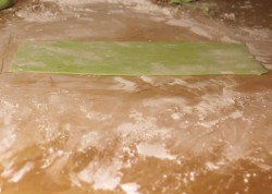 Торт Подарок шоколадный бисквит из мастики - шаг 18