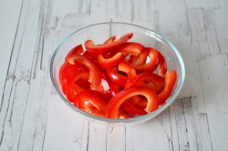 Тушеные кабачки с овощами и картошкой - шаг 3