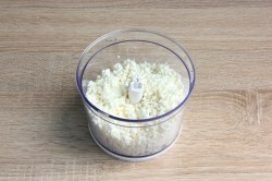 Творожное слоеное тесто - шаг 3 Творожное слоеное тесто - шаг 3