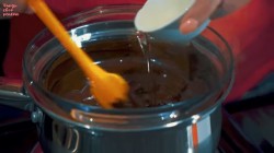 Творожные сырки покрытые шоколадной глазурью - шаг 3