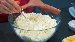 Творожные сырки покрытые шоколадной глазурью - шаг 6