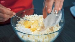 Творожные сырки покрытые шоколадной глазурью - шаг 9