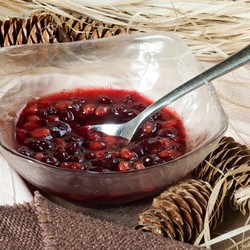 Варенье из брусники с кедровыми орешками