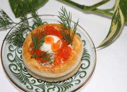 Волованы из слоеного теста с икрой и перепелиными яйцами - шаг 8 Волованы из слоеного теста с икрой и перепелиными яйцами - шаг 8