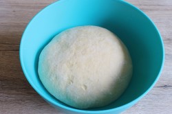 Воздушные булочки в сиропе - шаг 1 Воздушные булочки в сиропе - шаг 1