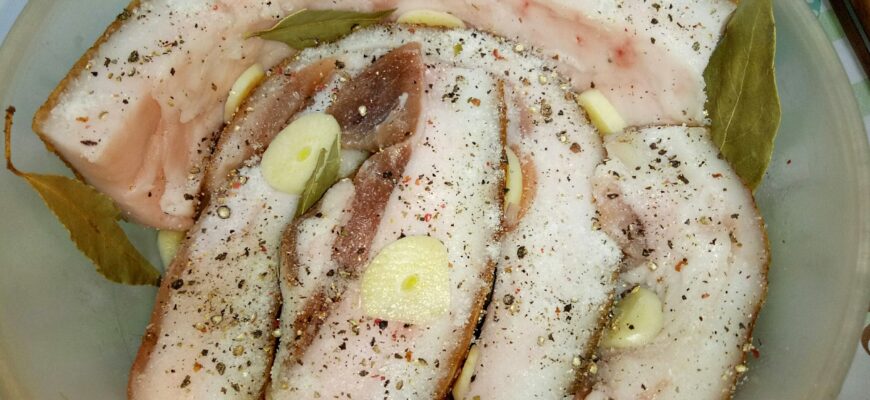 Как солить сало?