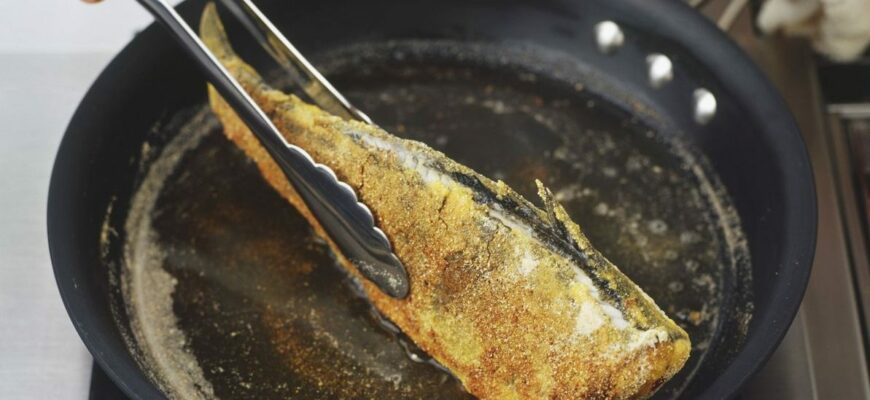 Как устранить запах рыбы при жарке?