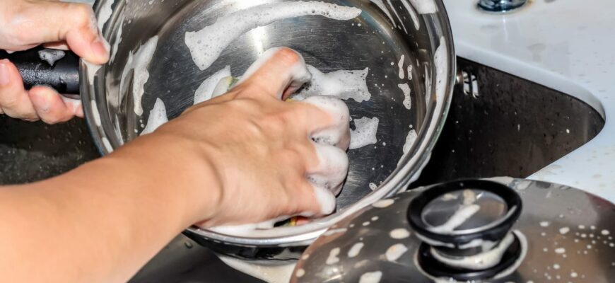 Как чистить посуду?
