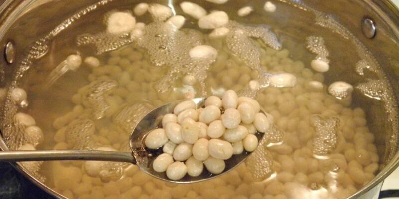 Почему фасоль долго варится?